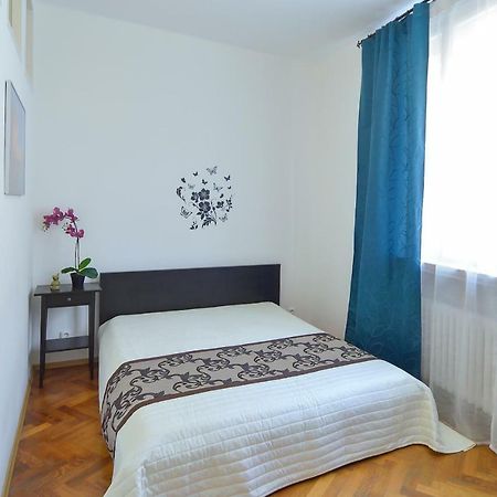 Modern Apartment Navratilova II براغ المظهر الخارجي الصورة
