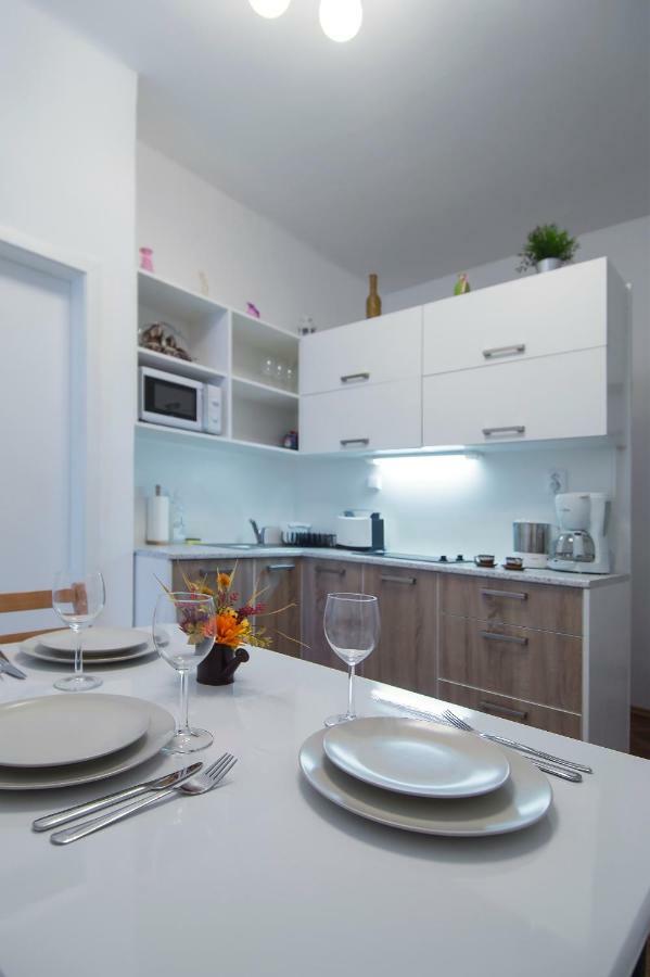 Modern Apartment Navratilova II براغ المظهر الخارجي الصورة