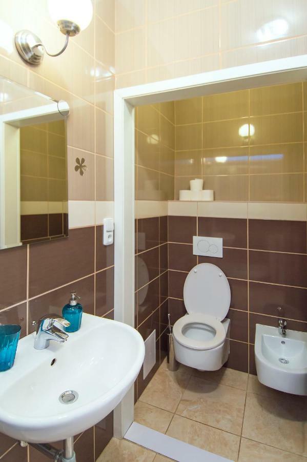 Modern Apartment Navratilova II براغ المظهر الخارجي الصورة